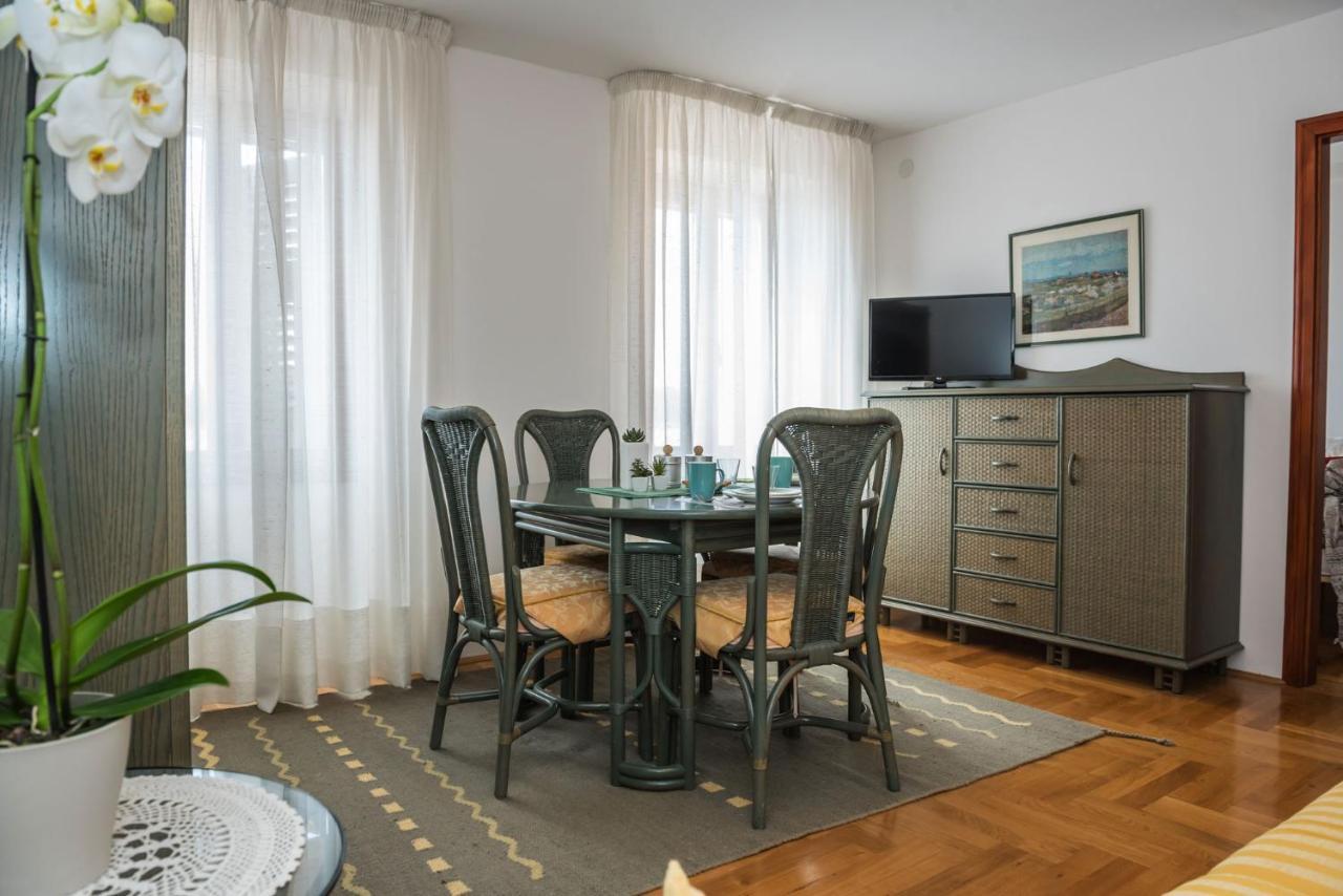Clorinda Sea View Free Parking Apartman Rovinj Kültér fotó